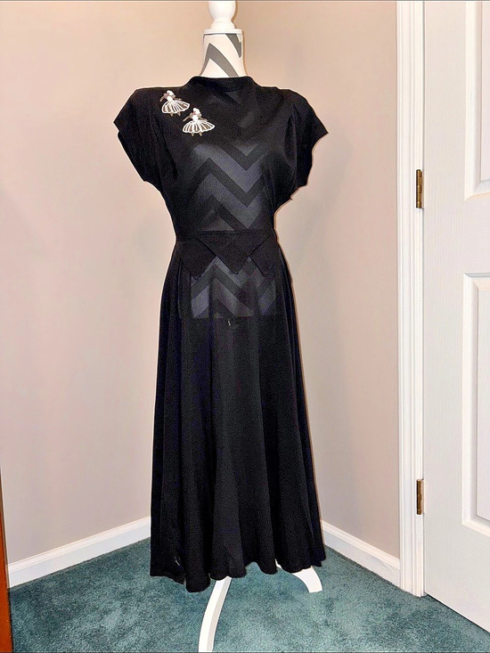 1940’s Dresses & Skirts - Rare 1940’s black rayon dancing dress. No label, size 4